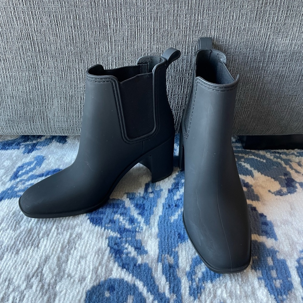 Like New Jeffrey Campbell Hurricane Rain Booties